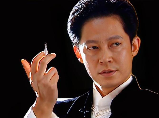 媒体封杀今58岁的王志文成配角且老到不敢认凯发app网站曾对女记者吐口香糖遭30家(图2)